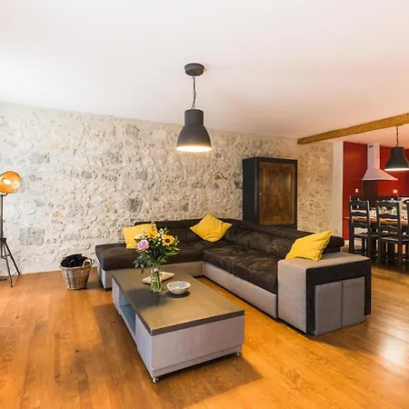 Les Du Chateau - Le Loft Henri Iv - Magnifique Face Au Chateau Apartment *